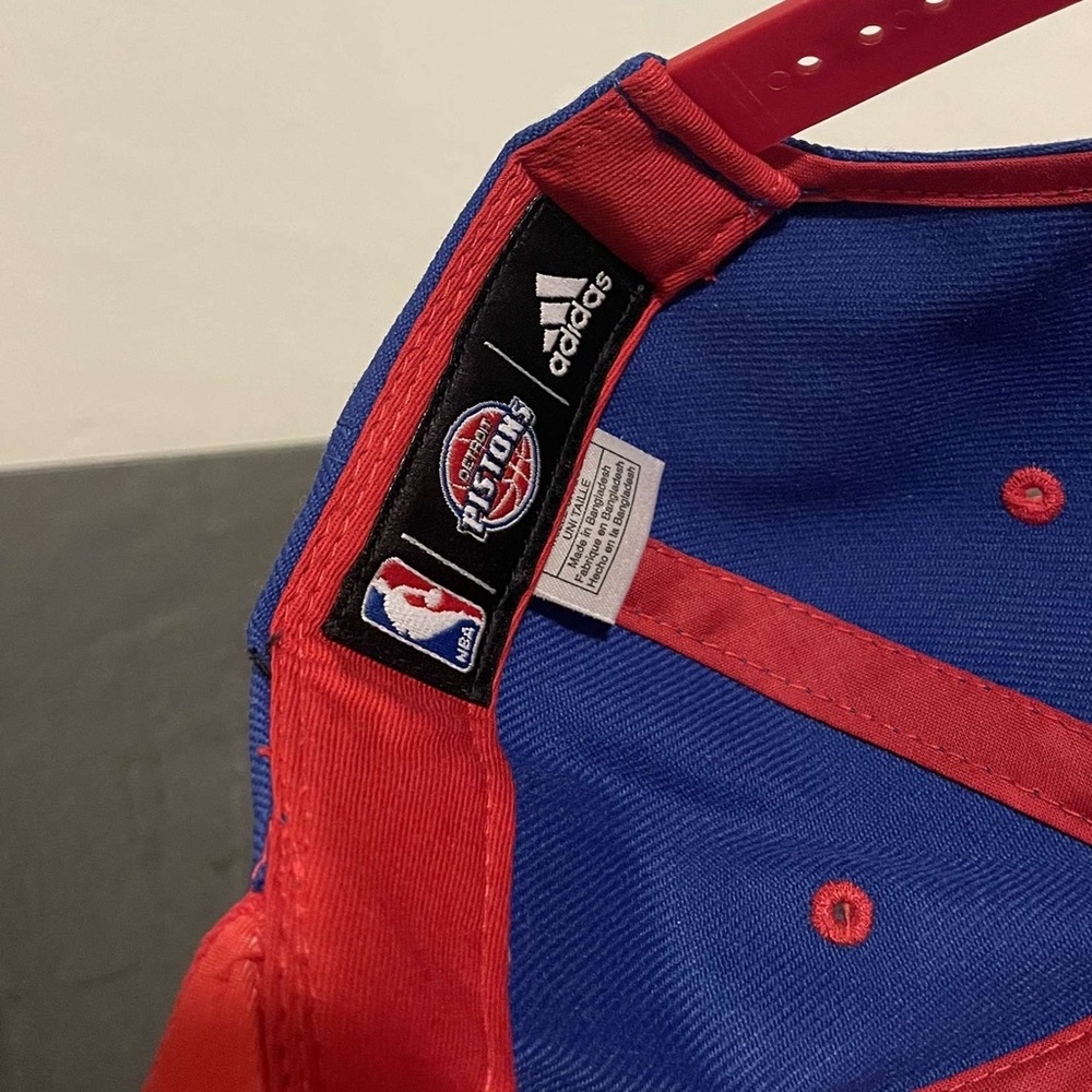 Detroit Pistons NBA Adidas Y2K Style SnapBack Hat - Picture 7 of 7